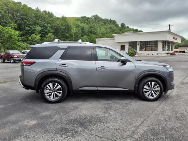2023 Nissan Pathfinder SL 4WD