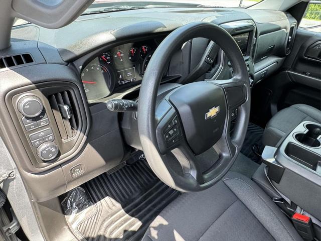 2023 Chevrolet Silverado 1500 4WD Crew Cab Short Bed Custom