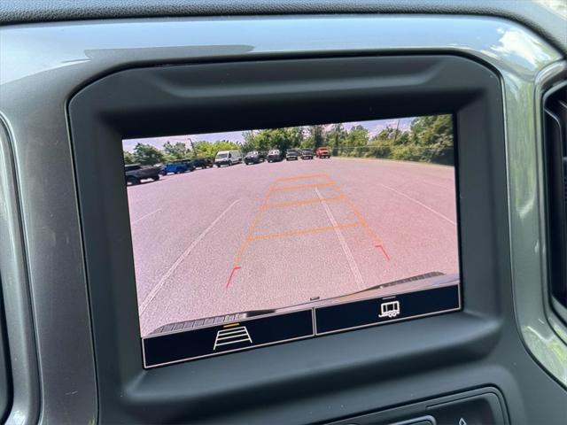 2023 Chevrolet Silverado 1500 4WD Crew Cab Short Bed Custom
