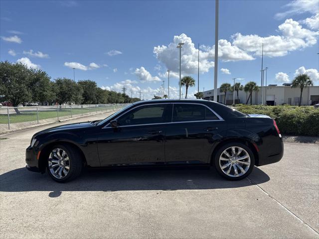 2019 Chrysler 300 Touring L
