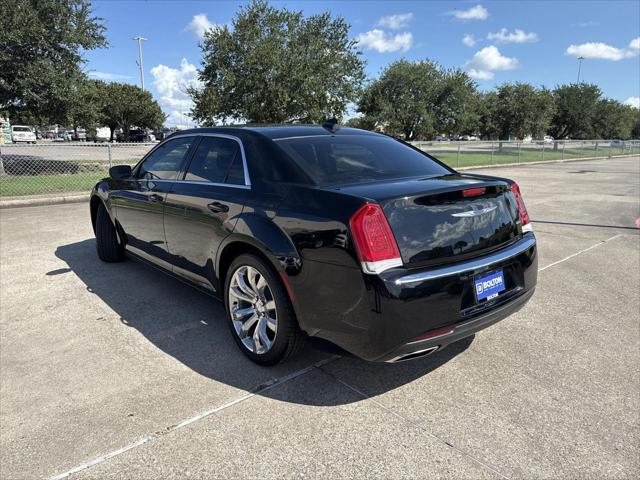 2019 Chrysler 300 Touring L