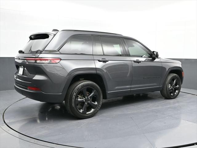 2022 Jeep Grand Cherokee Altitude 4x4