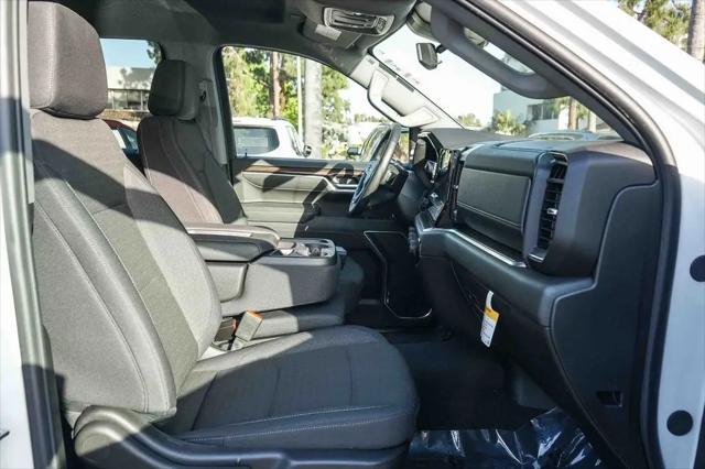 2025 Chevrolet Silverado 1500 4WD Crew Cab Short Bed LT with 2FL