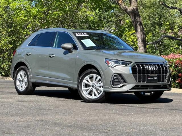 2025 Audi Q3 Premium 45 TFSI S line quattro Tiptronic