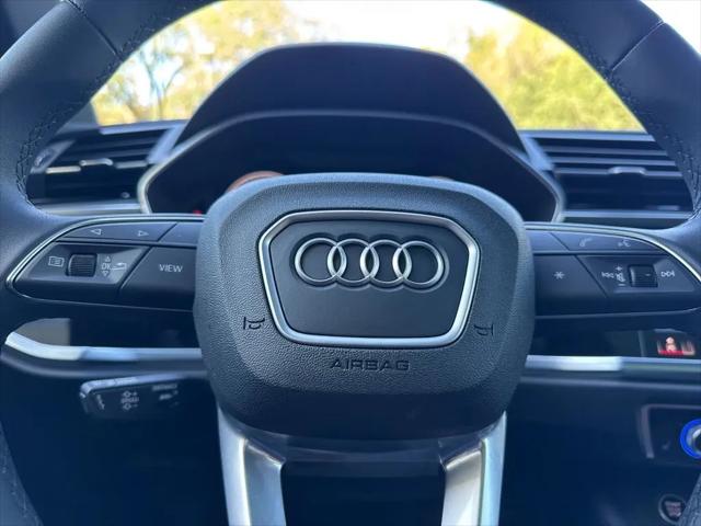 2025 Audi Q3 Premium 45 TFSI S line quattro Tiptronic
