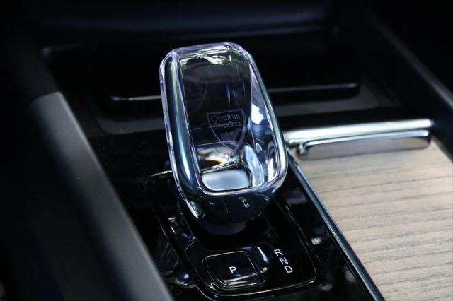 2026 Volvo XC60 Plug-In Hybrid Plus, T8 AWD Electric/Gasoline, Dark