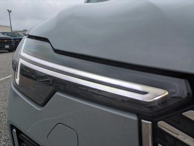 2026 Volvo XC90 Plus, B6 AWD Gas mild hybrid, Gasoline, Bright, 7 Seats
