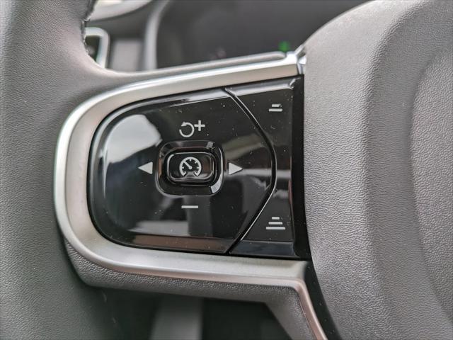 2026 Volvo XC90 Plus, B6 AWD Gas mild hybrid, Gasoline, Bright, 7 Seats