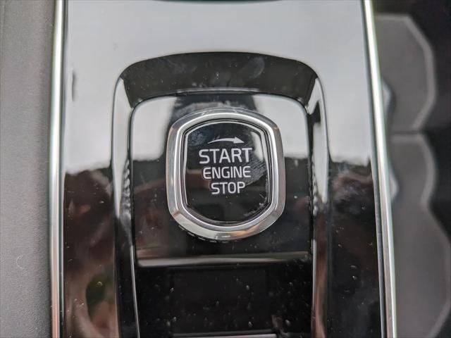 2026 Volvo XC90 Plus, B6 AWD Gas mild hybrid, Gasoline, Bright, 7 Seats