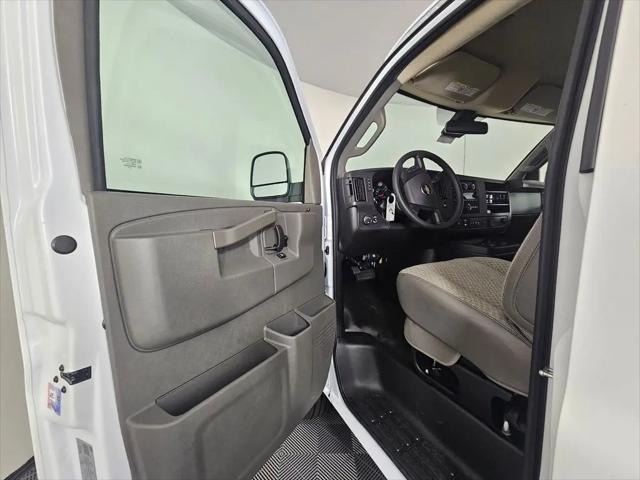 2025 Chevrolet Express Cargo Van RWD 2500 Extended Wheelbase WT