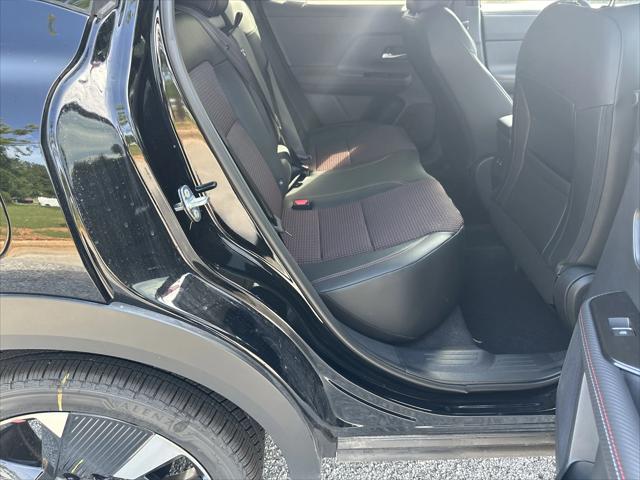 2025 Nissan Kicks SR Intelligent AWD