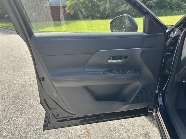 2025 Nissan Kicks SR Intelligent AWD