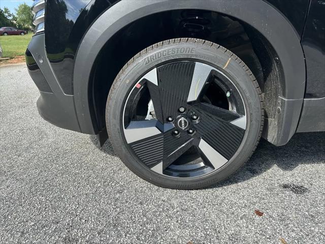 2025 Nissan Kicks SR Intelligent AWD