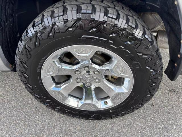 2019 Ram 1500 Big Horn/Lone Star Crew Cab 4x4 57 Box