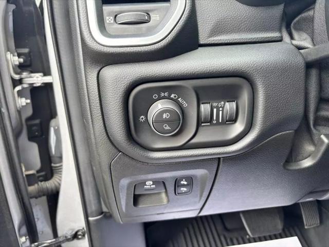 2019 Ram 1500 Big Horn/Lone Star Crew Cab 4x4 57 Box