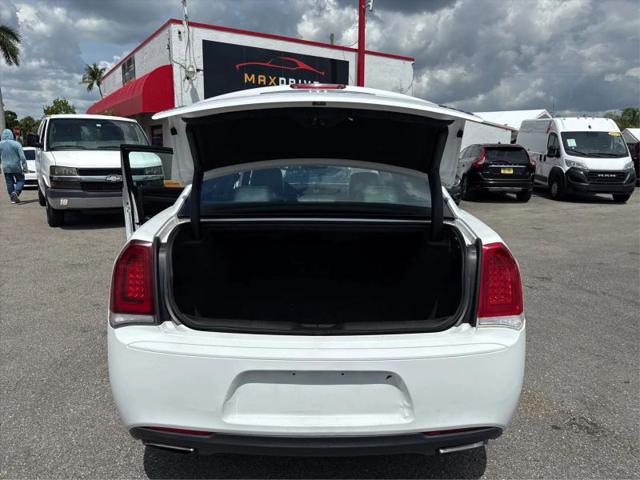 2016 Chrysler 300 300S