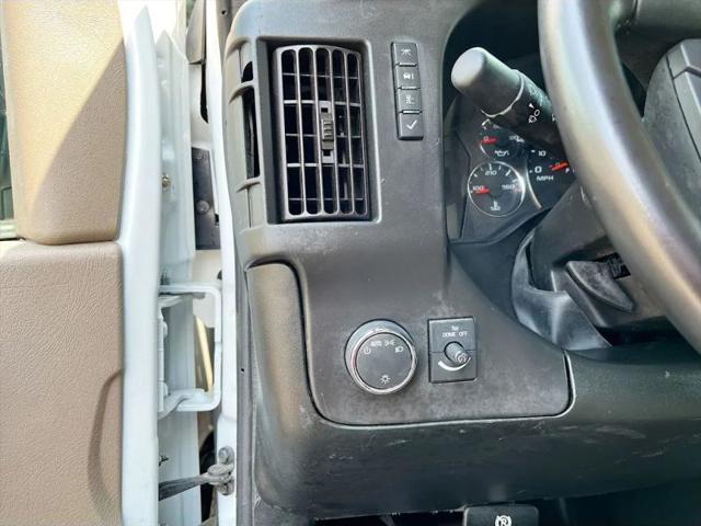 2023 GMC Savana Cargo RWD 3500 Extended Wheelbase Work Van
