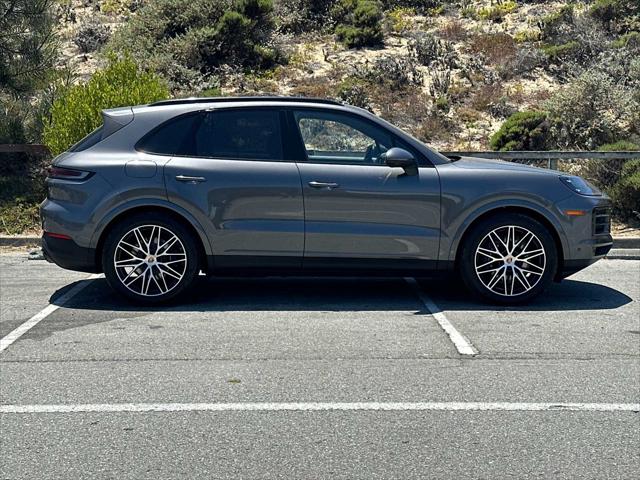 2025 Porsche Cayenne AWD