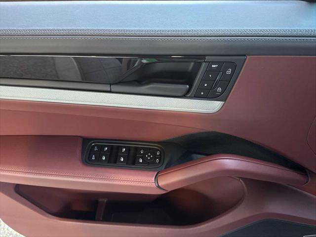 2025 Porsche Cayenne AWD