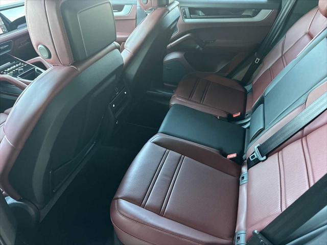 2025 Porsche Cayenne AWD