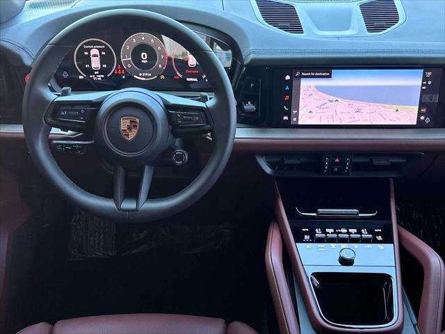 2025 Porsche Cayenne AWD