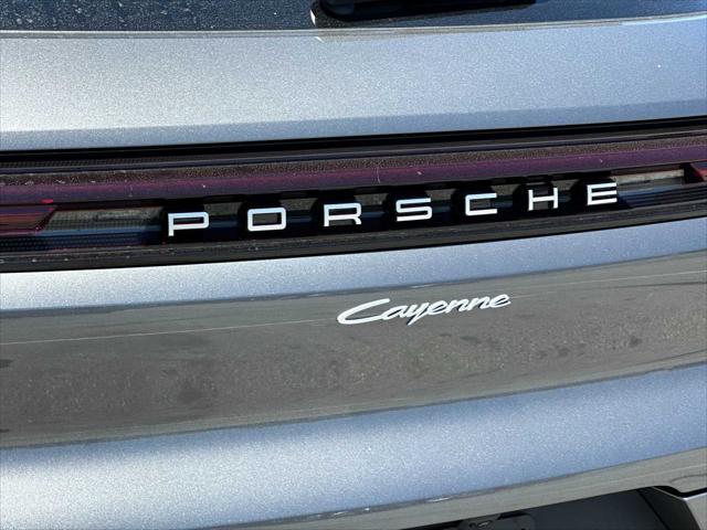 2025 Porsche Cayenne AWD