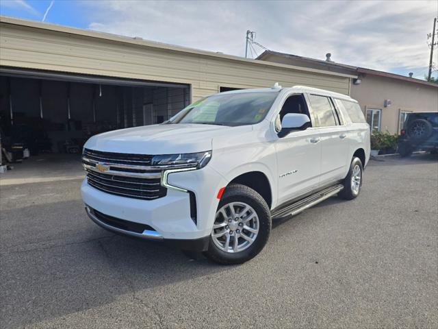 2023 Chevrolet Suburban 2WD LT