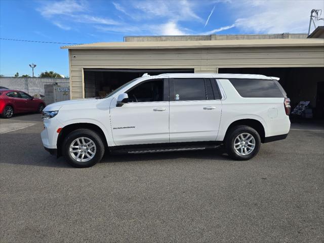 2023 Chevrolet Suburban 2WD LT