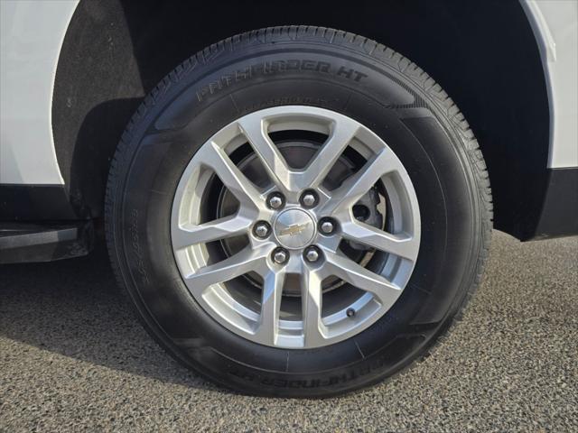 2023 Chevrolet Suburban 2WD LT