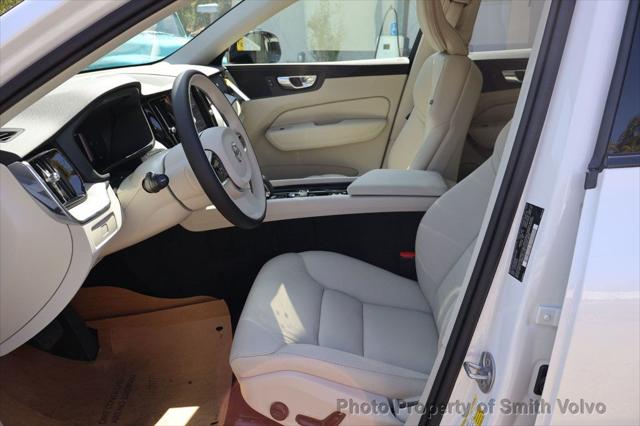 2025 Volvo XC60 B5 Plus