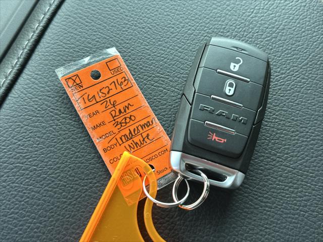 2026 RAM Ram 3500 RAM 3500 TRADESMAN CREW CAB 4X4 8 BOX