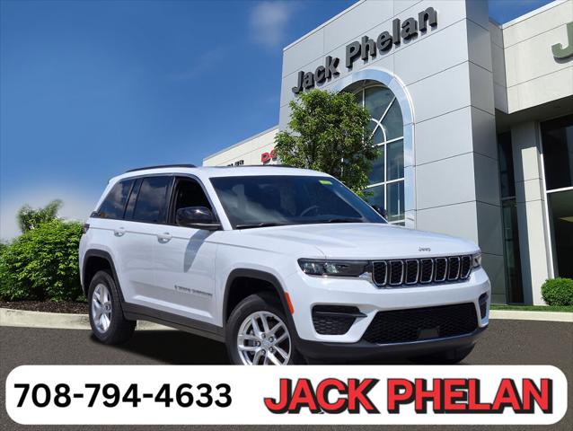 2025 Jeep Grand Cherokee GRAND CHEROKEE LAREDO X 4X4
