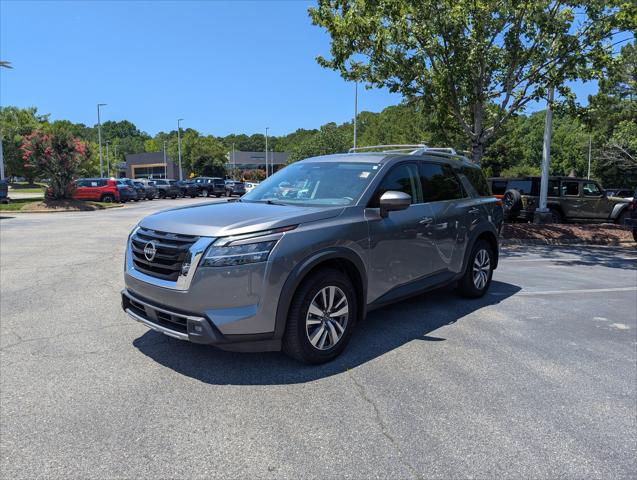 2022 Nissan Pathfinder SL 4WD