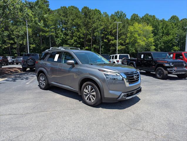 2022 Nissan Pathfinder SL 4WD
