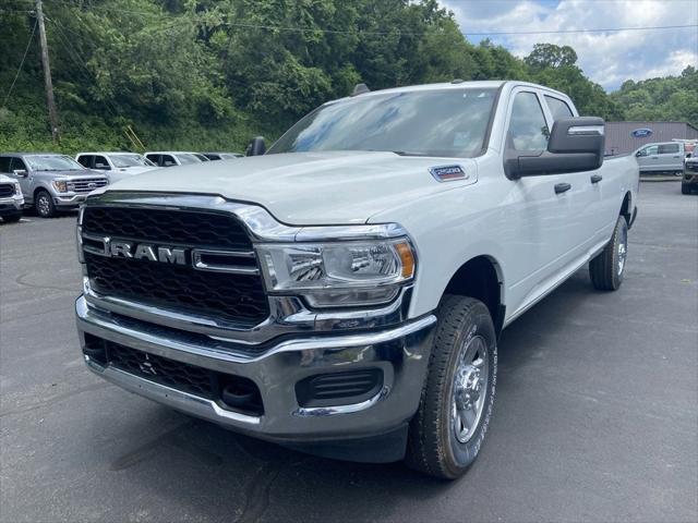 2023 RAM 2500 Tradesman Crew Cab 4x4 8 Box