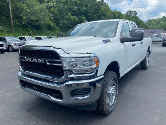 2023 RAM 2500 Tradesman Crew Cab 4x4 8 Box