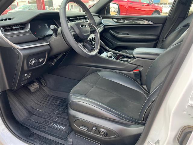 2023 Jeep Grand Cherokee L Altitude 4x2