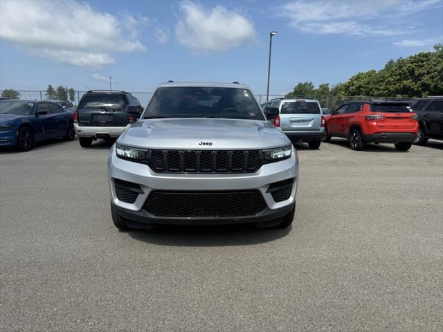 2022 Jeep Grand Cherokee Altitude 4x4
