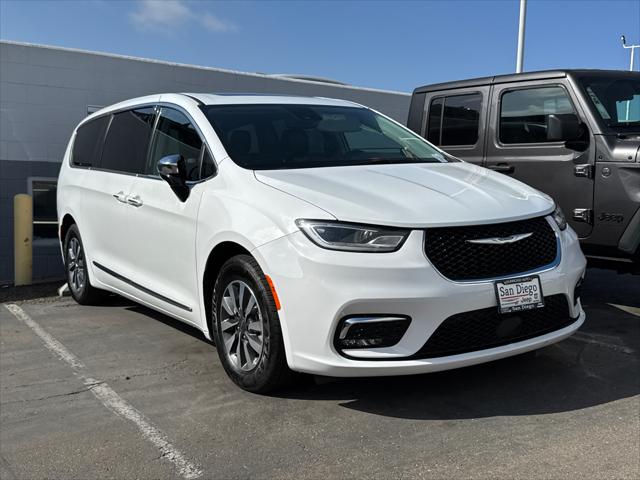 2023 Chrysler Pacifica Hybrid Limited