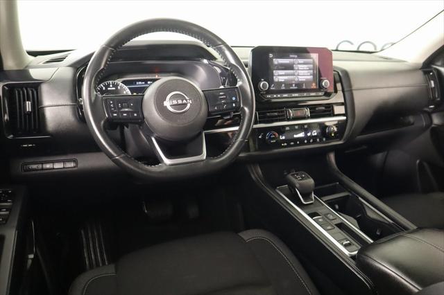 2023 Nissan Pathfinder SV FWD