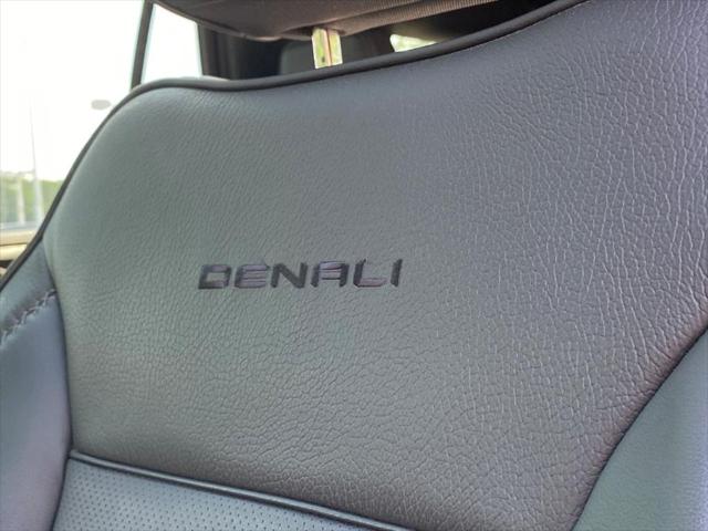 2022 GMC Yukon 4WD Denali