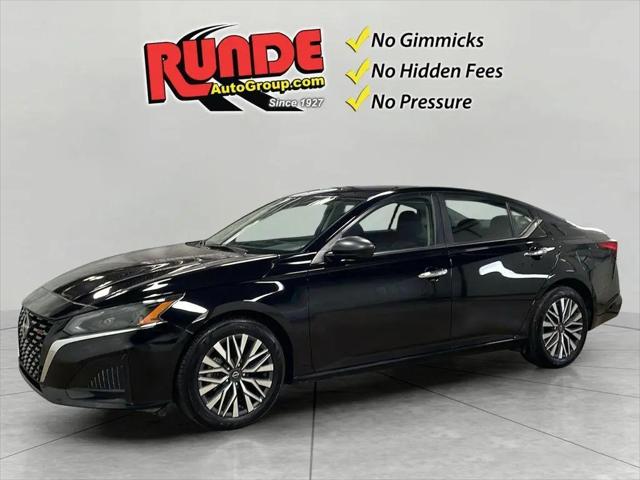 2024 Nissan Altima SV FWD for sale in East Dubuque, IL