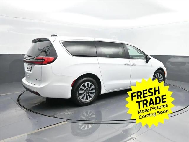 2023 Chrysler Pacifica Hybrid Touring L for sale in Charles City, IA