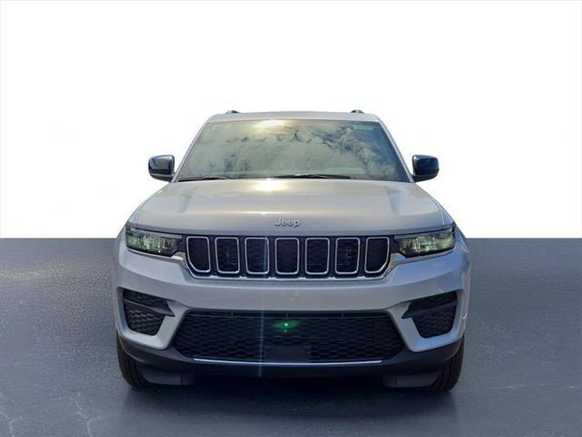 2025 Jeep Grand Cherokee GRAND CHEROKEE LAREDO X 4X2