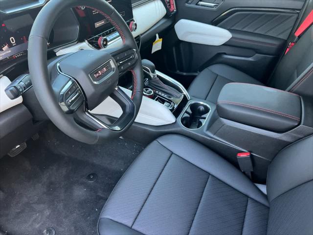 2025 GMC Canyon 4WD AT4
