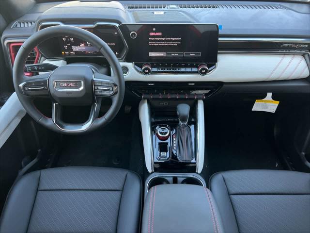 2025 GMC Canyon 4WD AT4