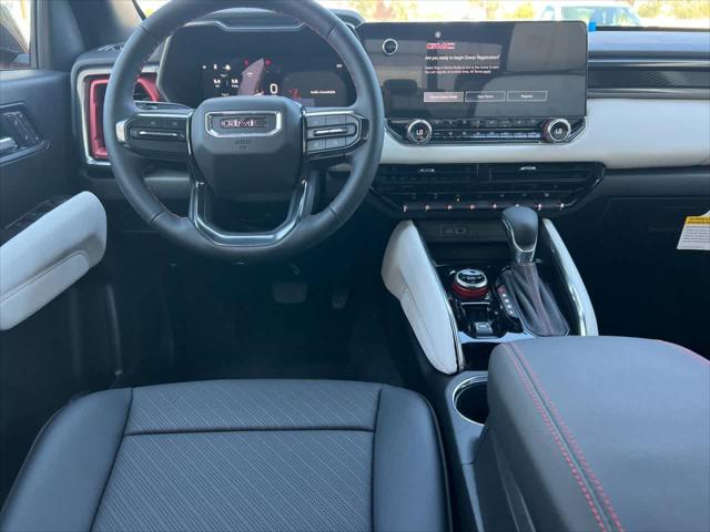 2025 GMC Canyon 4WD AT4