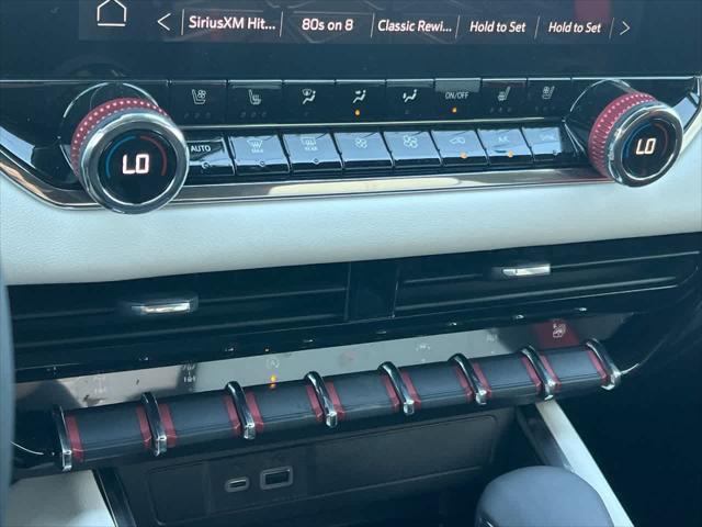 2025 GMC Canyon 4WD AT4