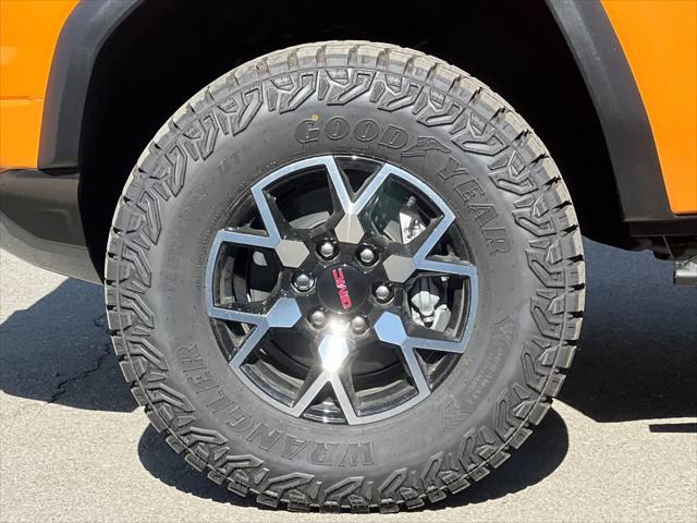 2025 GMC Canyon 4WD AT4