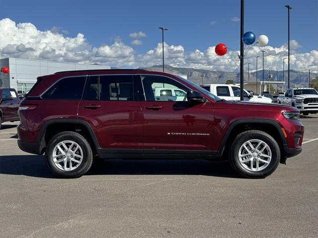 2025 Jeep Grand Cherokee GRAND CHEROKEE LAREDO X 4X4